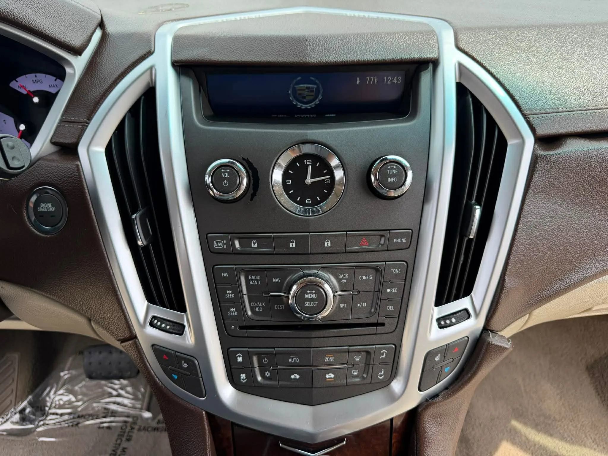 Used 2012 Cadillac SRX Luxury image 21