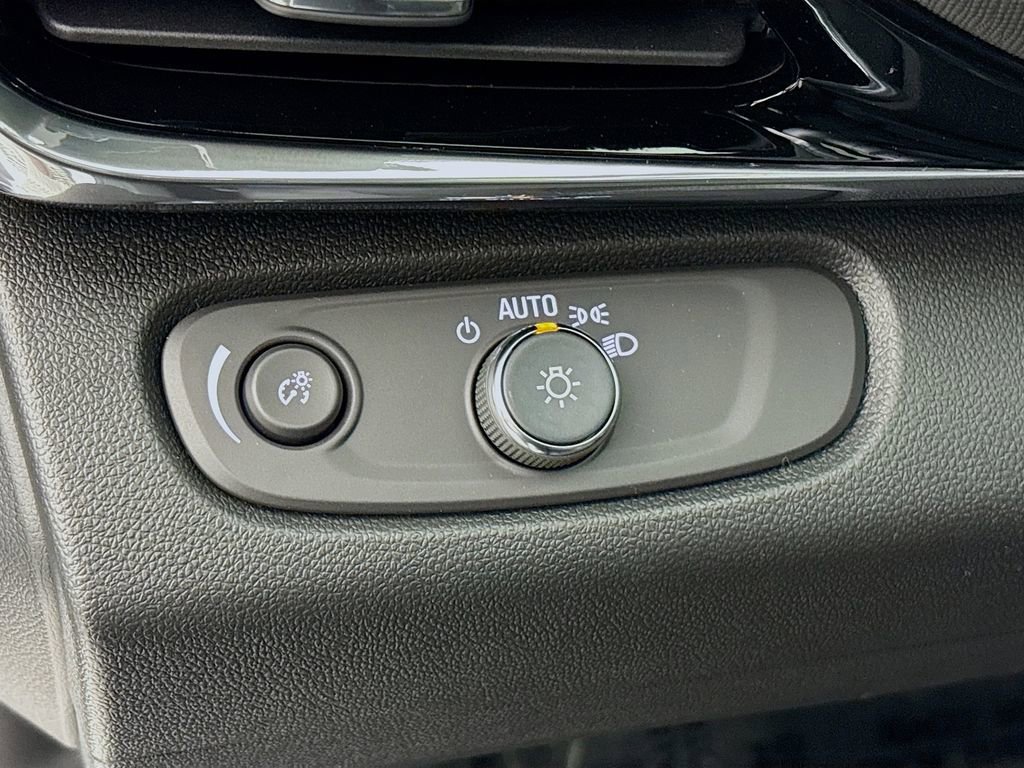 New 2026 Buick Envista Sport Touring w/ Convenience I Package FWD image 10