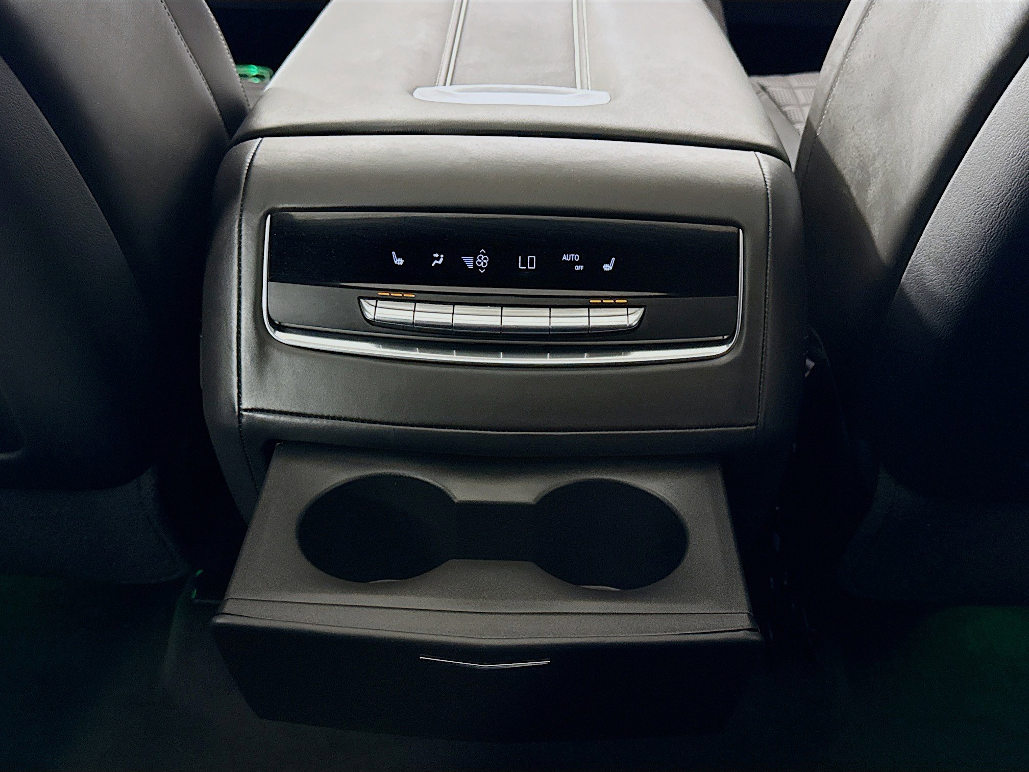 Used 2025 Cadillac Escalade V w/ LPO, Floor Liner Package image 28