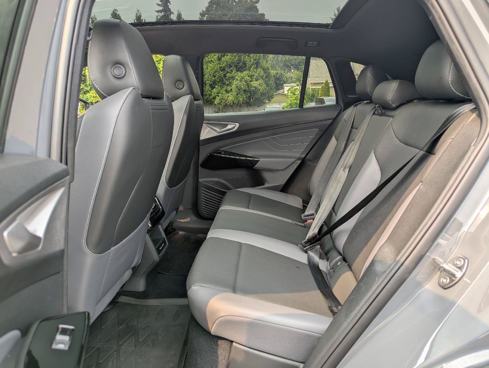 Certified 2024 Volkswagen ID.4 Pro S AWD/4WD image 29