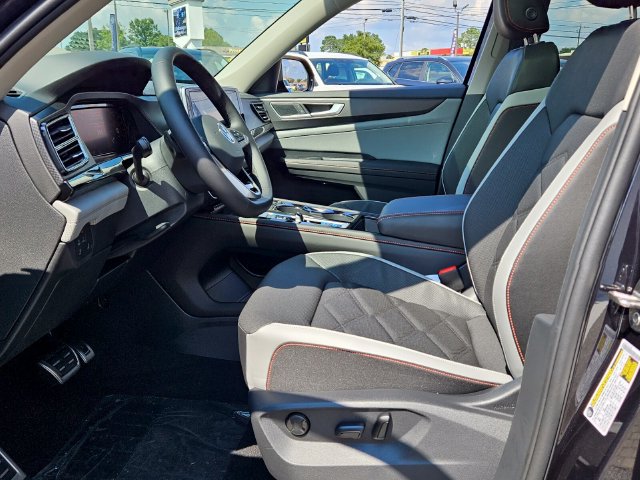 New 2026 Volkswagen Atlas Peak Edition AWD/4WD image 5