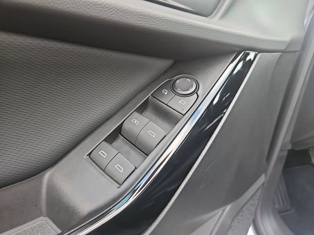 Used 2025 Chevrolet Equinox LT w/ Safety and Technology Package AWD/4WD image 12