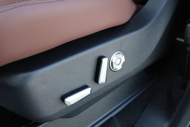 New 2027 Lincoln Navigator Reserve AWD/4WD image 3