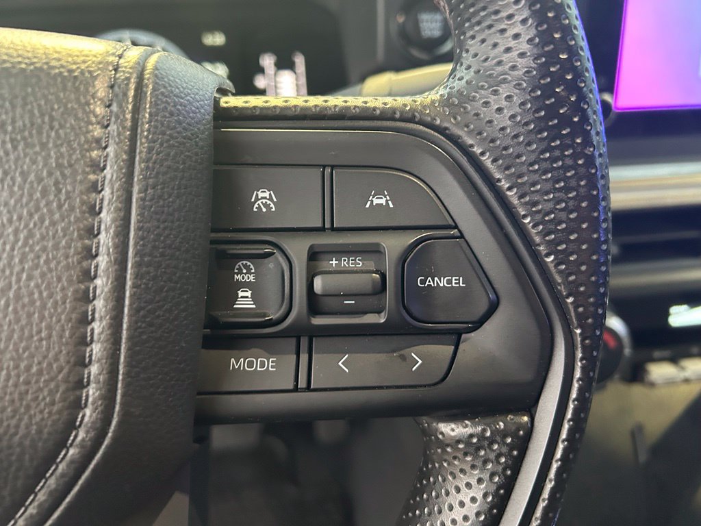 Used 2025 Toyota Tacoma SR5 AWD/4WD image 20
