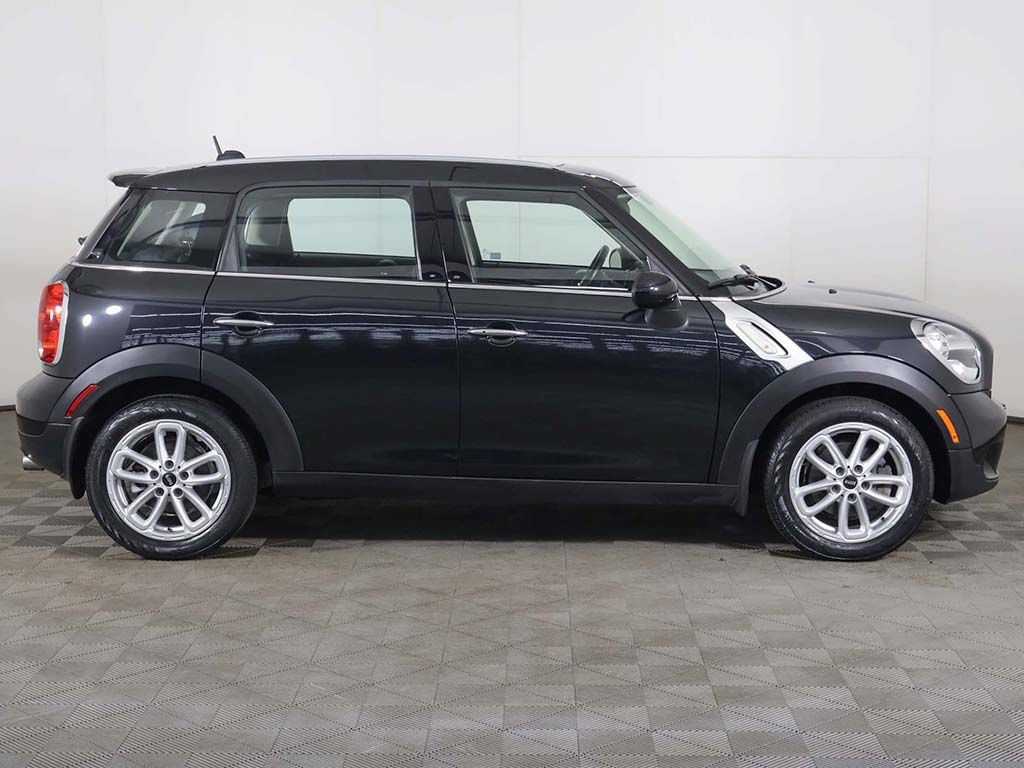 Used 2016 MINI Cooper Countryman FWD image 16