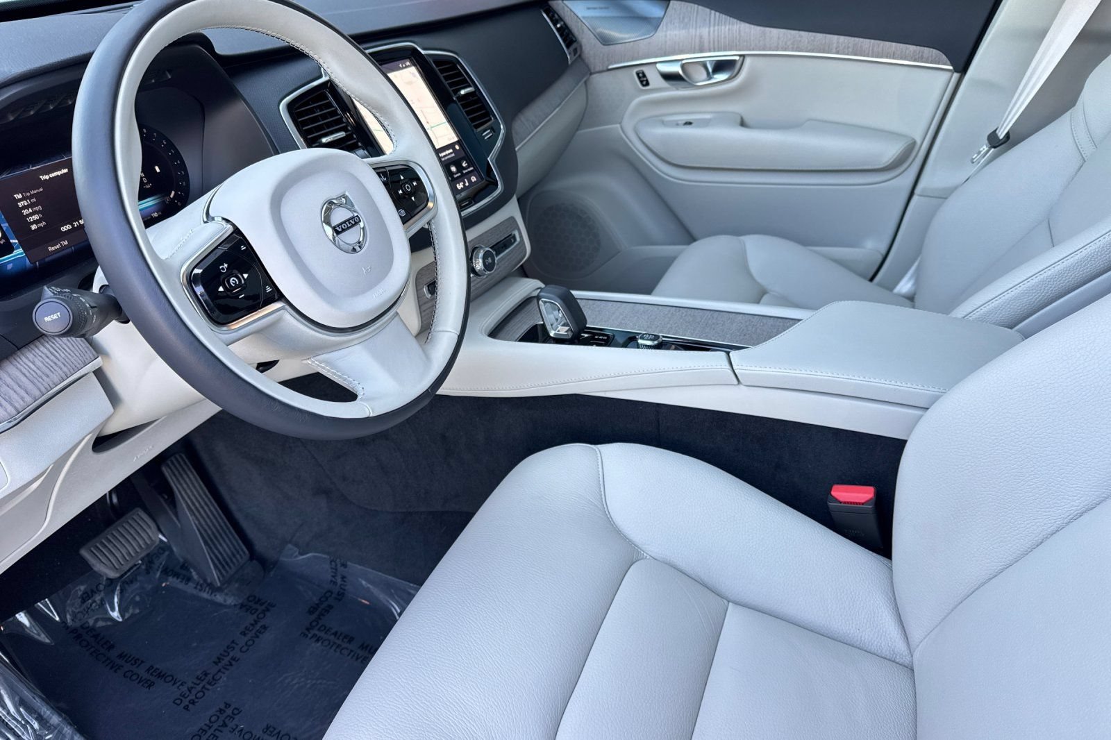 Used 2023 Volvo XC90 B6 Plus w/ Protection Package Premier AWD/4WD image 9