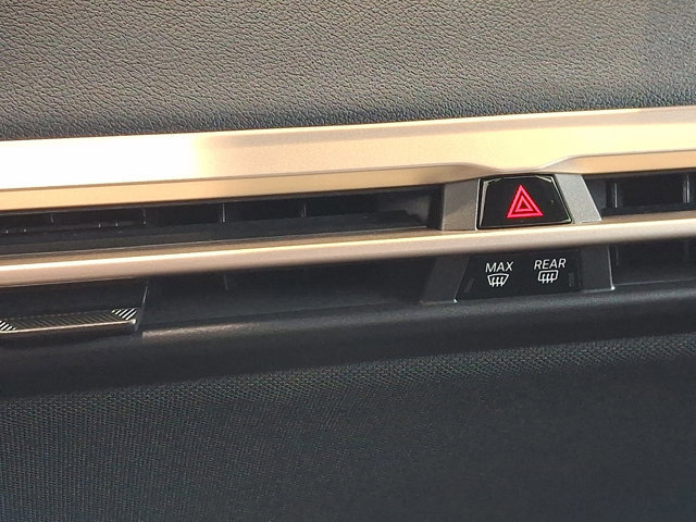 Certified 2025 BMW iX xDrive50 image 17