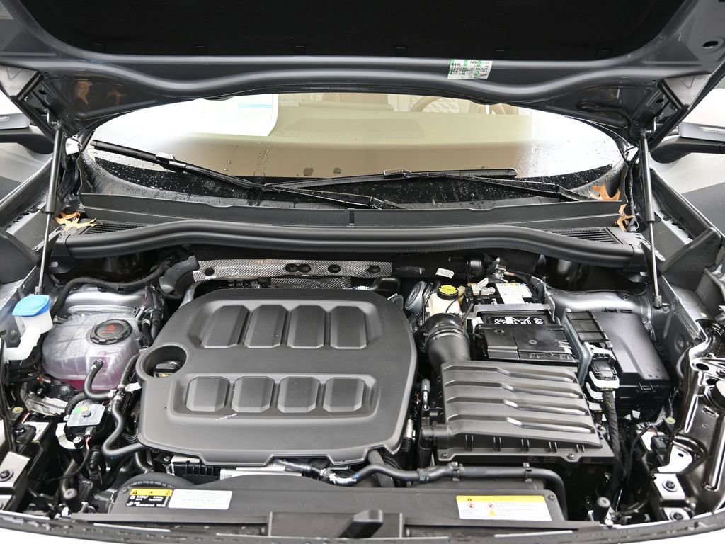 New 2026 Volkswagen Tiguan S image 10