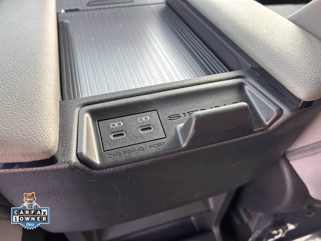 Used 2025 Toyota Sienna LE FWD image 34