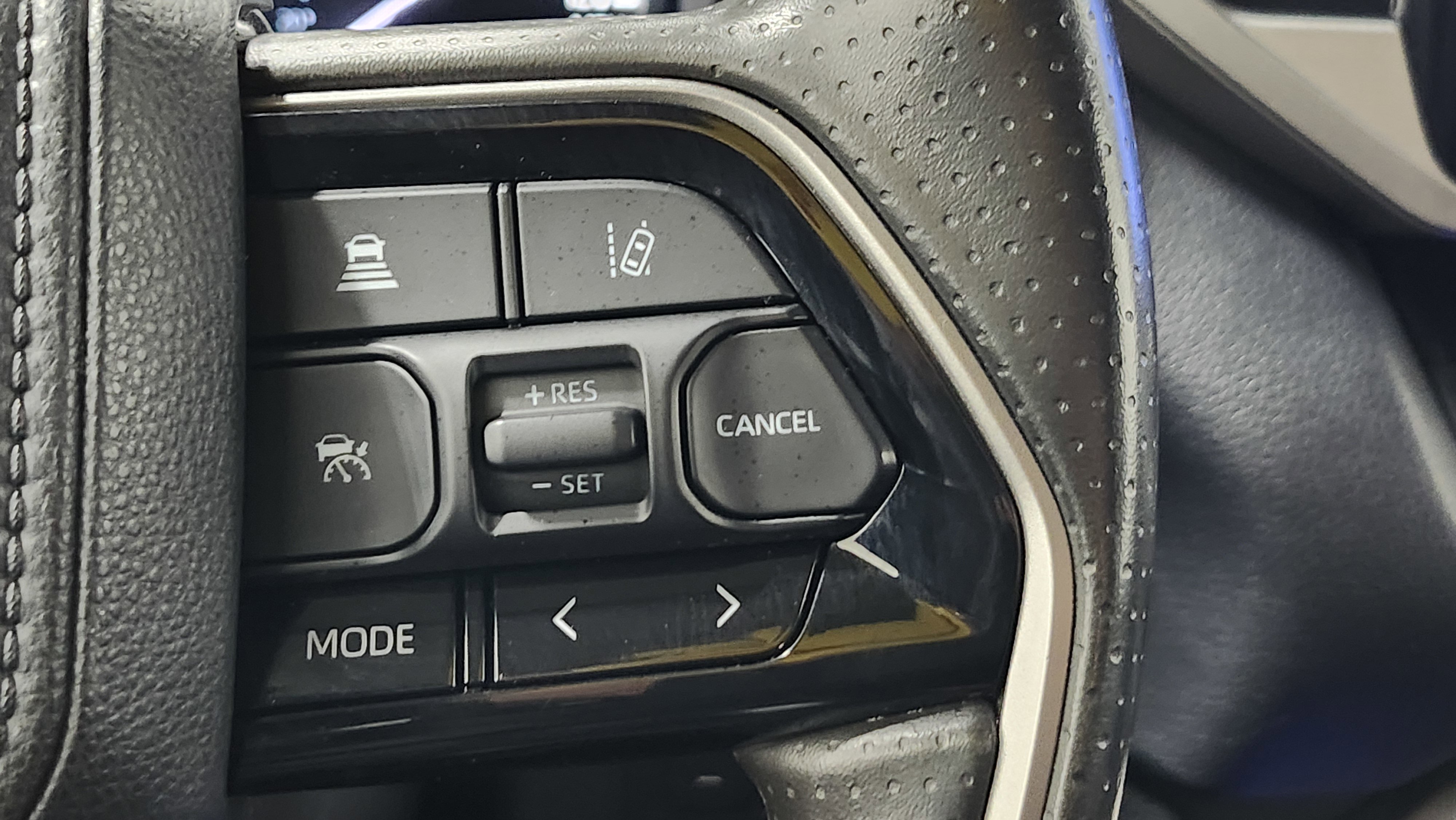 Used 2022 Toyota Tundra SR5 w/ SR5 Convenience Package image 28