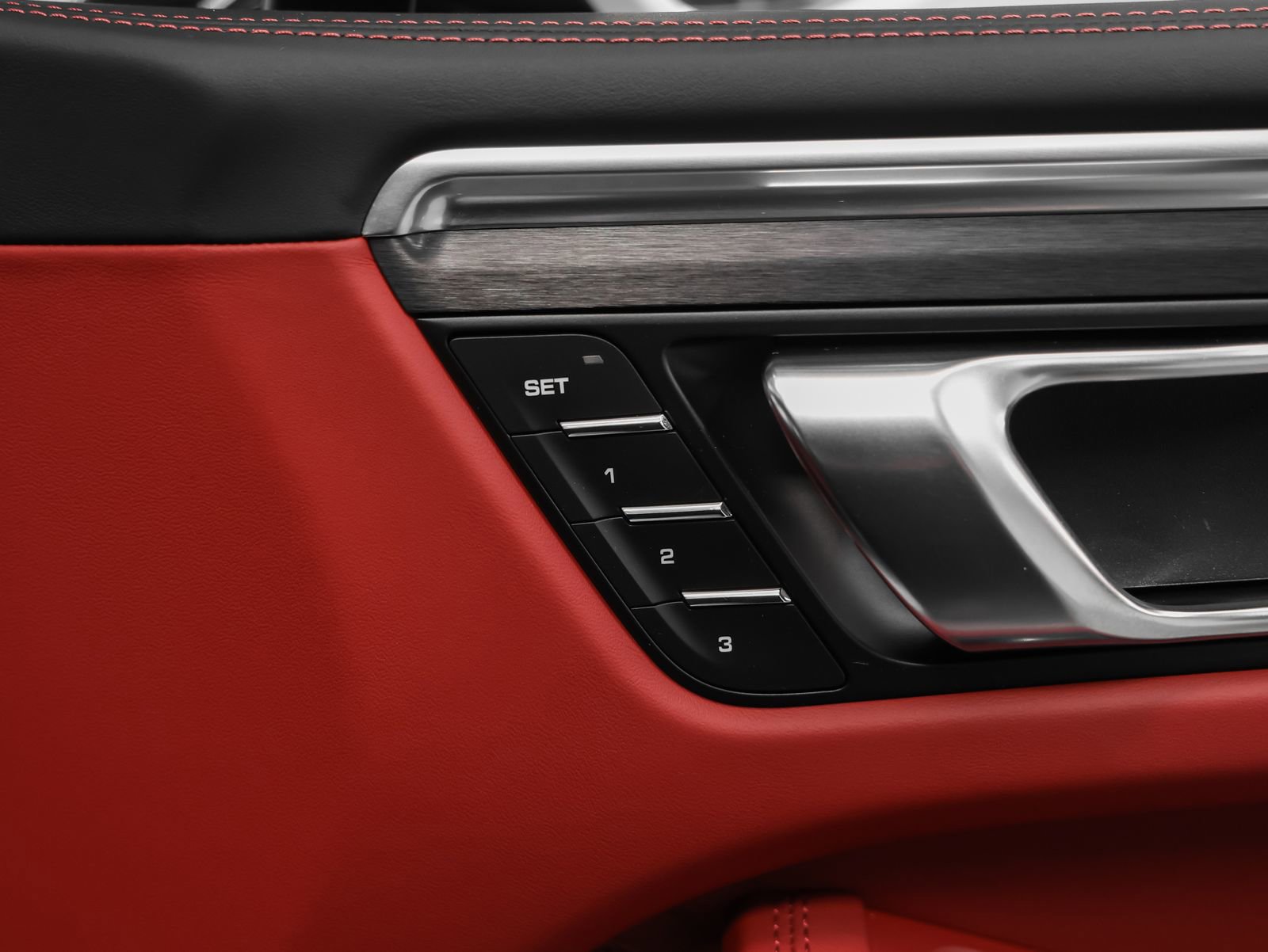 Certified 2022 Porsche Macan GTS image 27