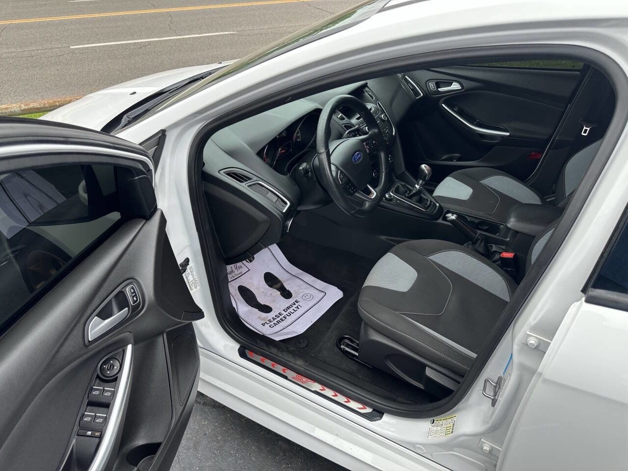 Used 2016 Ford Focus ST image 12