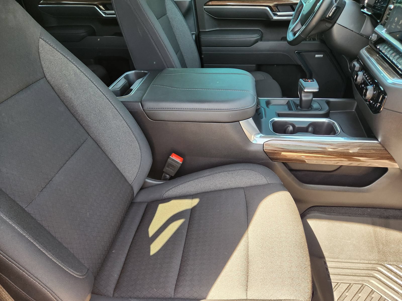 Used 2025 Chevrolet Silverado 1500 LT Trail Boss AWD/4WD image 15