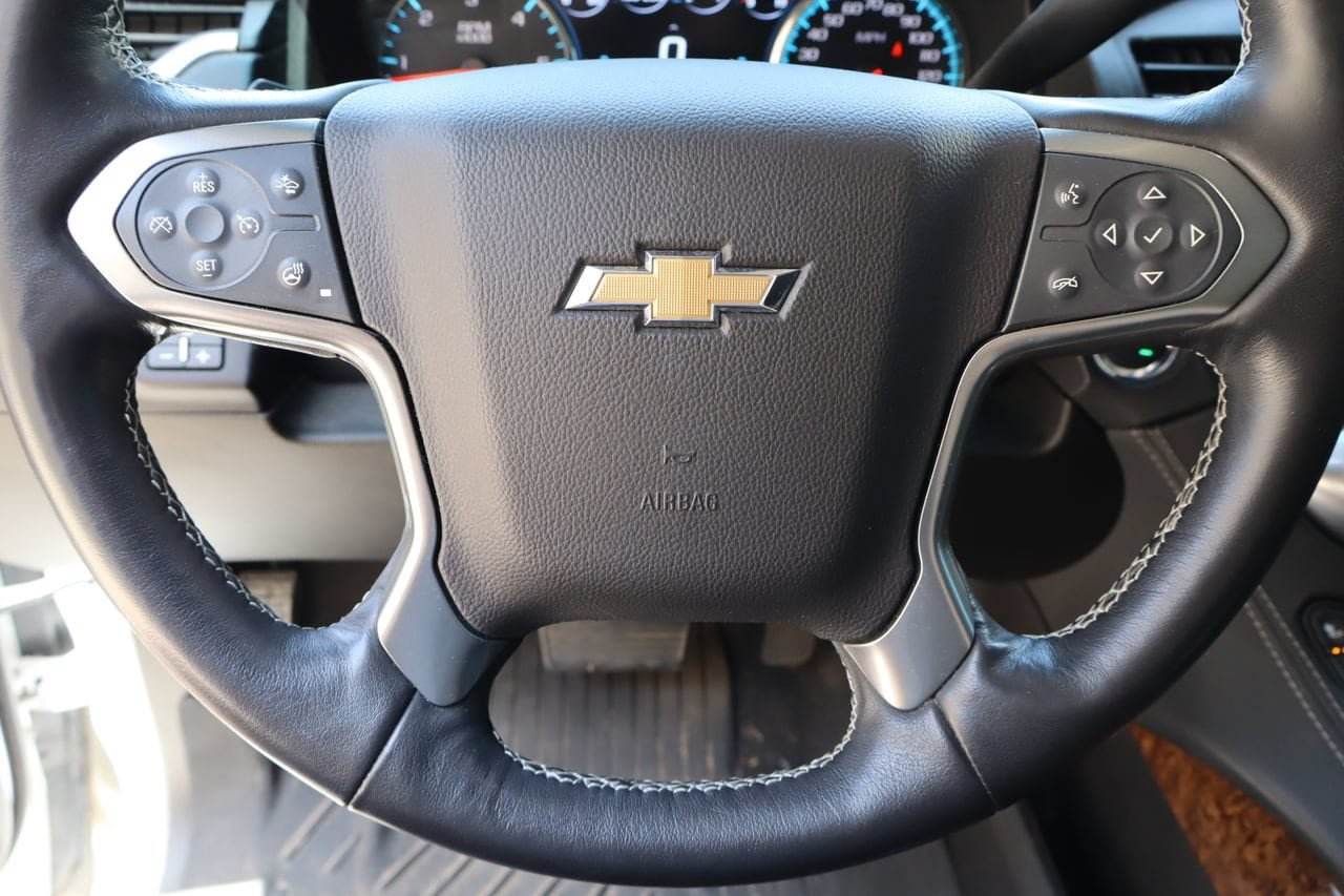 Used 2019 Chevrolet Suburban Premier AWD/4WD image 13