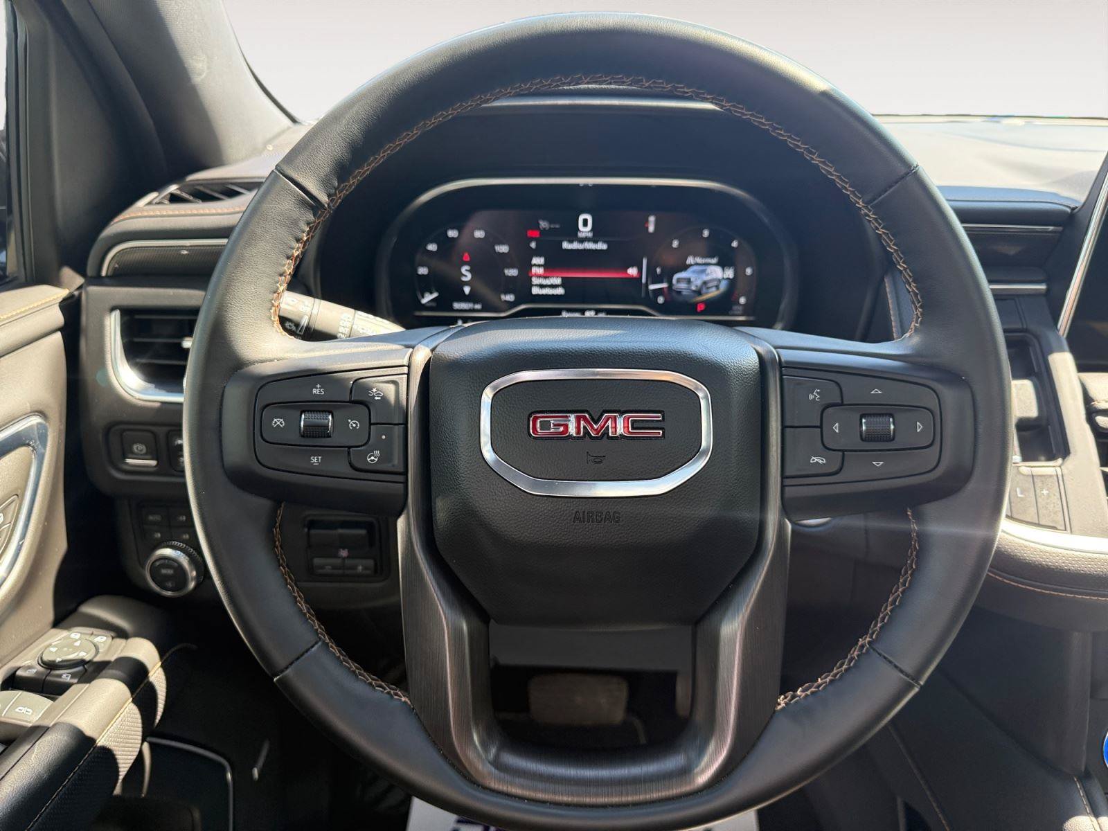 Used 2023 GMC Yukon AT4 w/ AT4 Premium Plus Package AWD/4WD image 16
