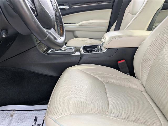 Used 2015 Chrysler 300 C w/ Harman/Kardon Audio Group image 15