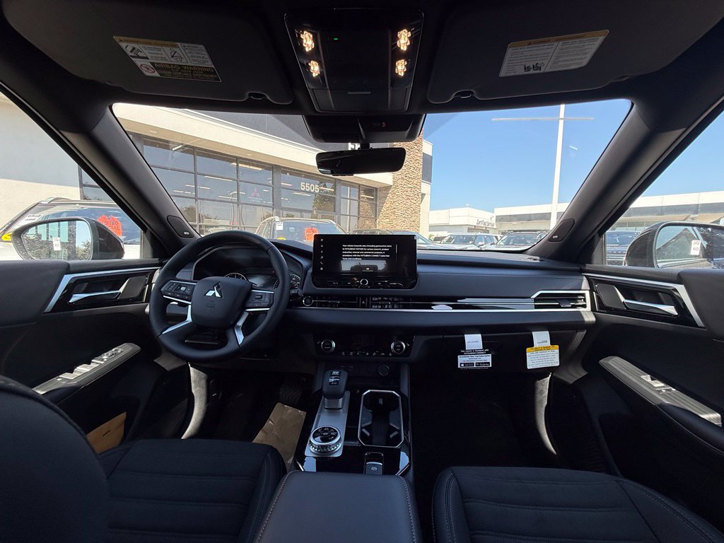 New 2026 Mitsubishi Outlander LE FWD image 19
