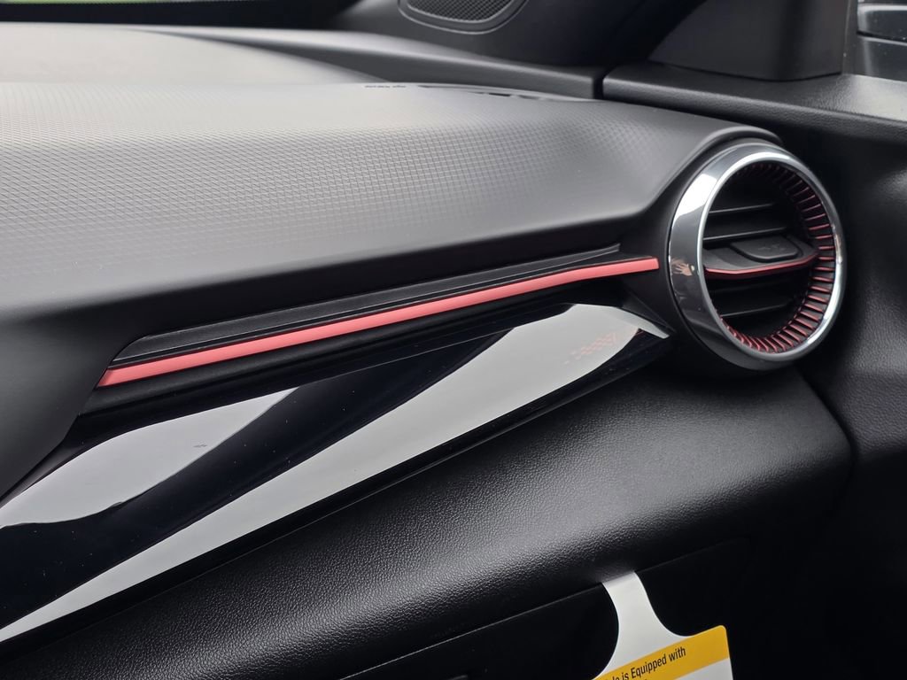 New 2026 Chevrolet Trax RS w/ Sunroof Package FWD image 27