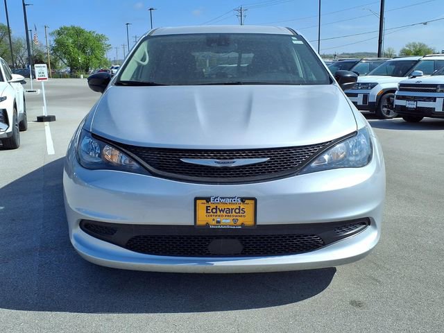 Used 2024 Chrysler Voyager LX FWD image 13