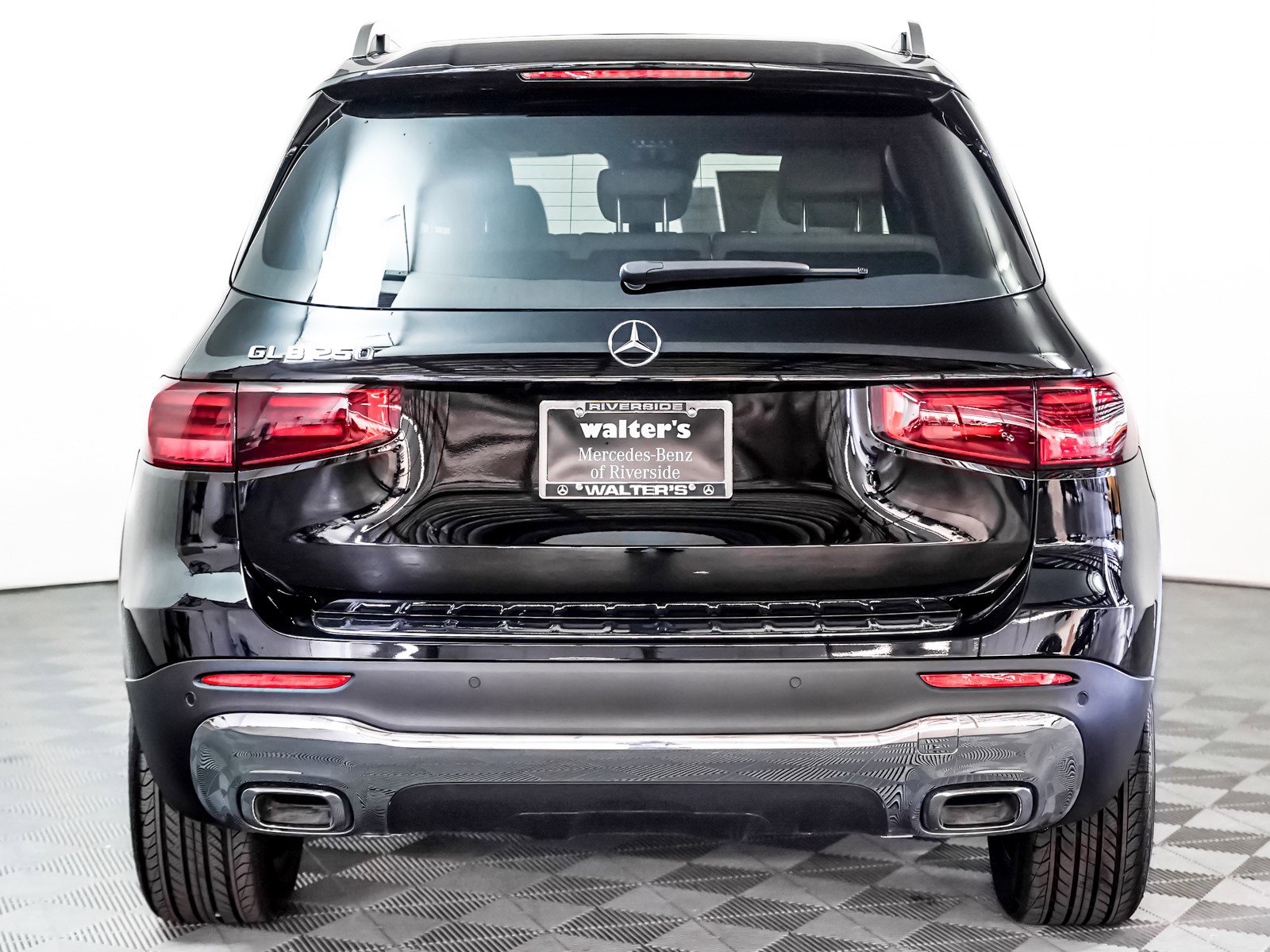New 2025 Mercedes-Benz GLB 250 image 10