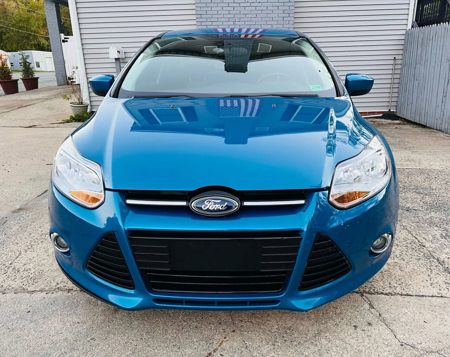 Used 2012 Ford Focus SE image 2