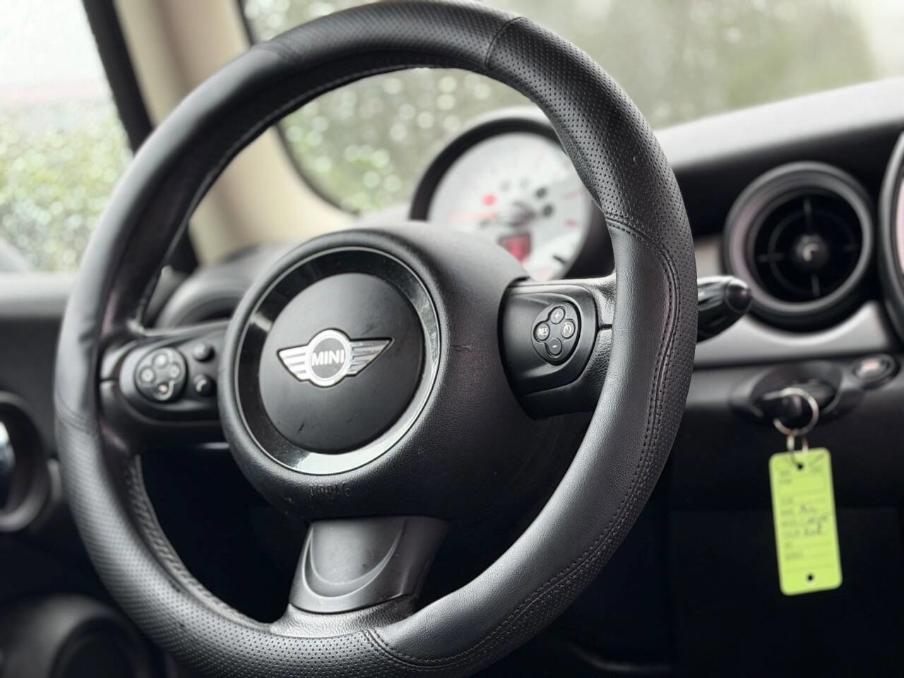 Used 2013 MINI Cooper Hardtop image 16