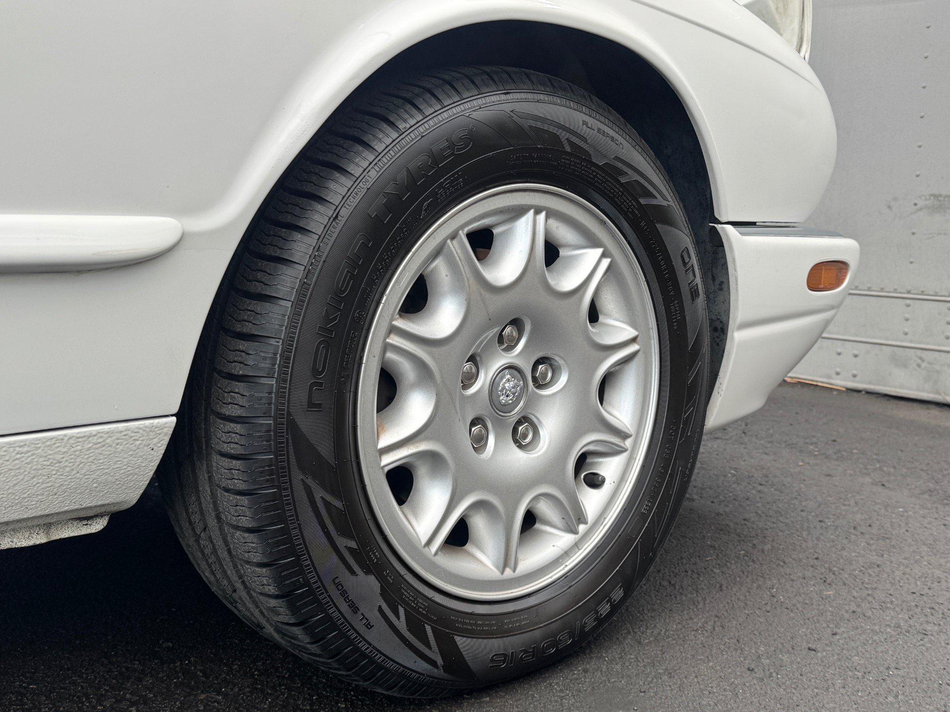 Used 2001 Jaguar XJ8 RWD image 56