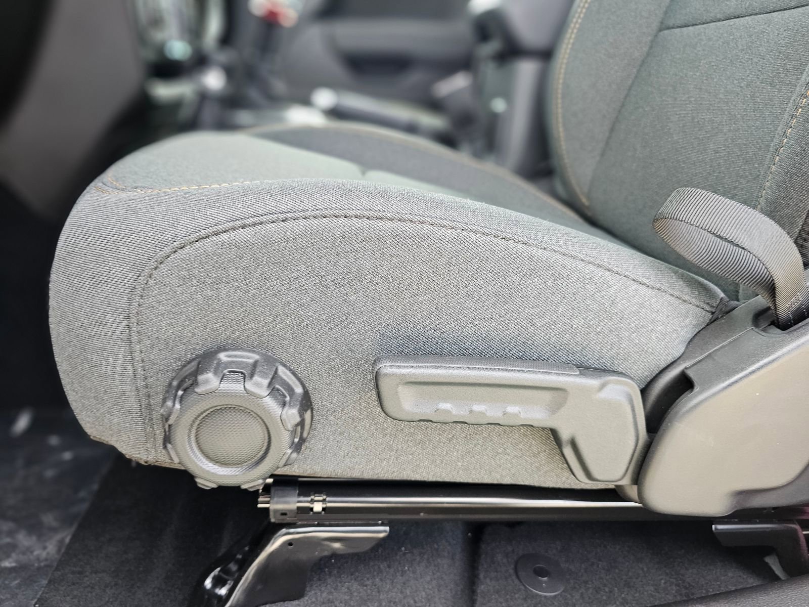 New 2026 Jeep Wrangler Sport AWD/4WD image 20