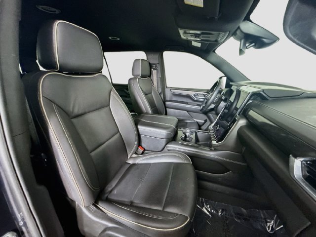 Used 2025 GMC Yukon XL Elevation RWD image 28