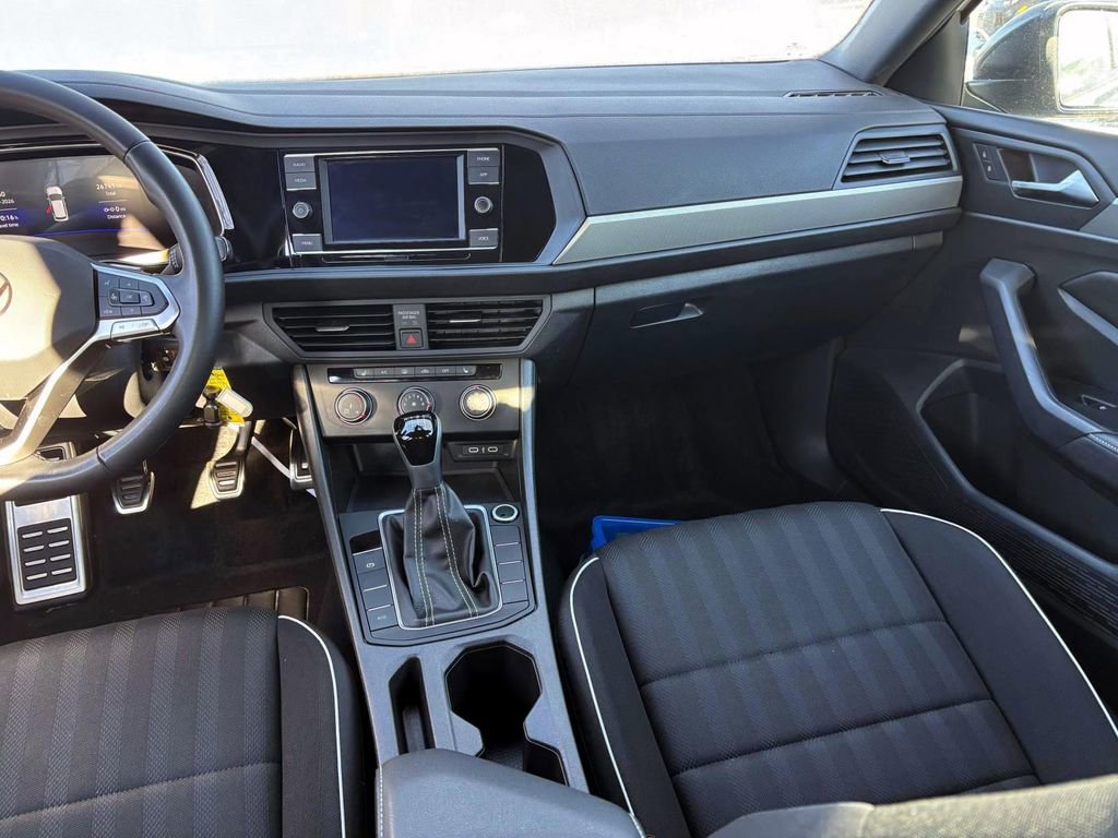 Used 2024 Volkswagen Jetta Sport image 28