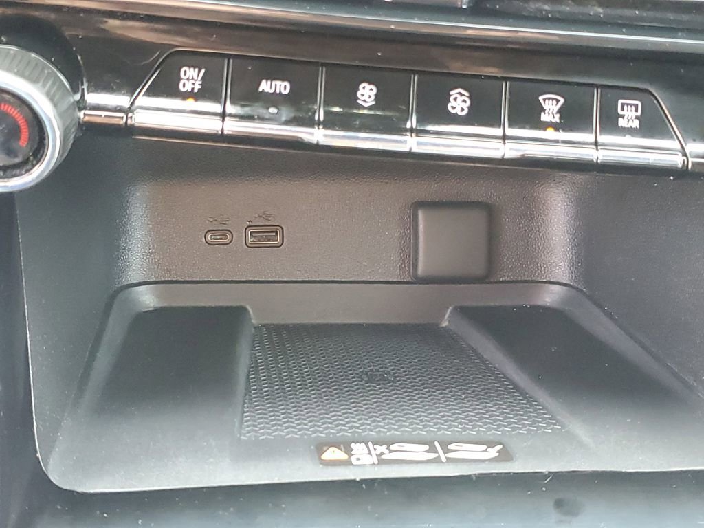Used 2024 Chevrolet Traverse LT w/ Trailering Package image 21