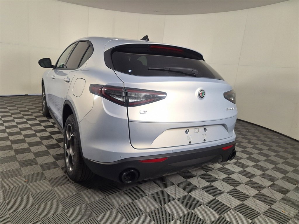 New 2025 Alfa Romeo Stelvio Sprint w/ Convenience Package image 11