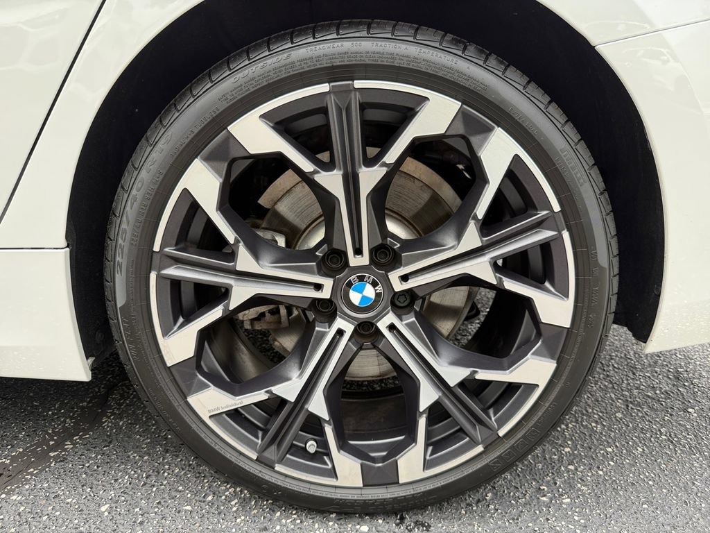Used 2026 BMW 330i xDrive Sedan AWD/4WD image 16