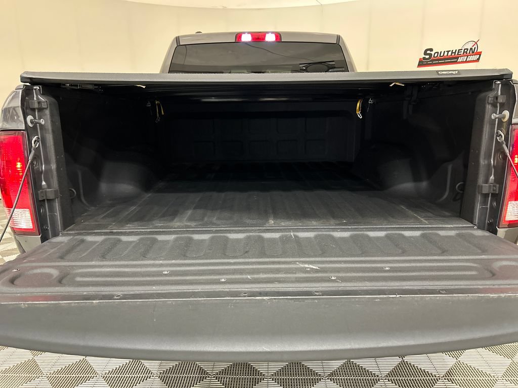 Used 2019 RAM 1500 Express AWD/4WD image 5