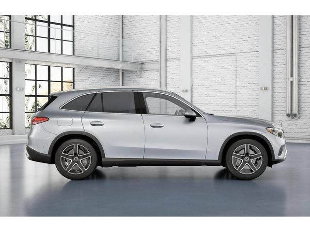 Used 2026 Mercedes-Benz GLC 300 4MATIC image 2