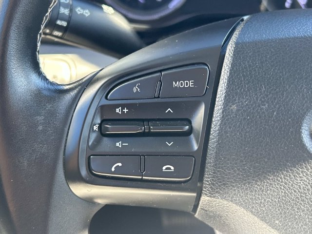 Used 2022 Hyundai Venue SEL FWD image 18