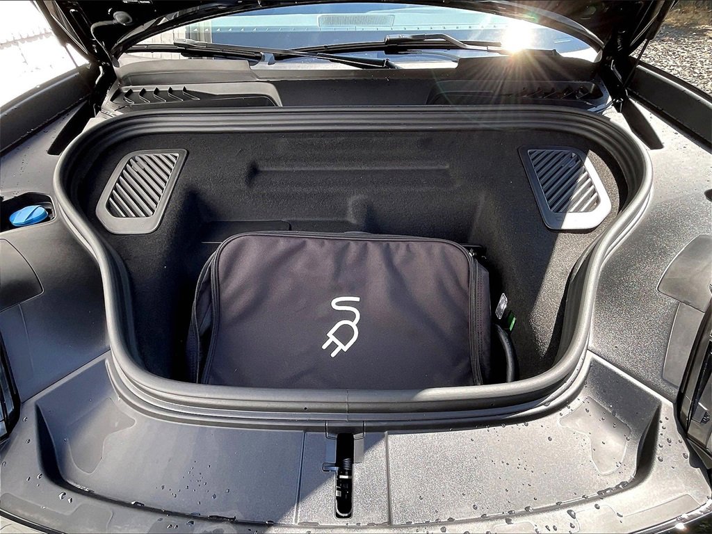 Certified 2024 Porsche Macan 4 Electric image 15