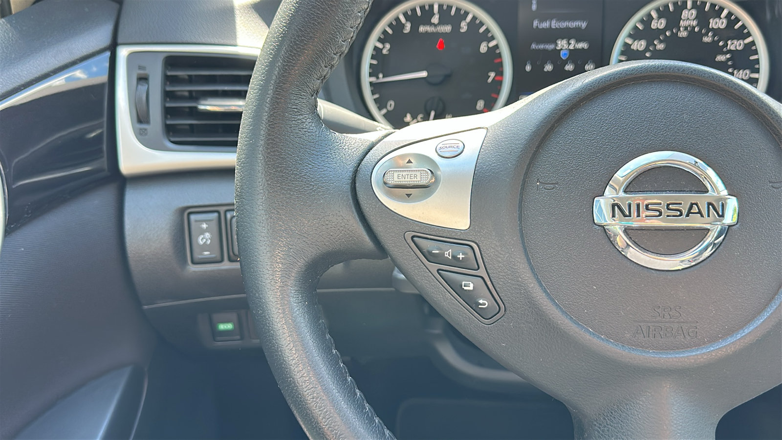 Used 2019 Nissan Sentra SV FWD image 15