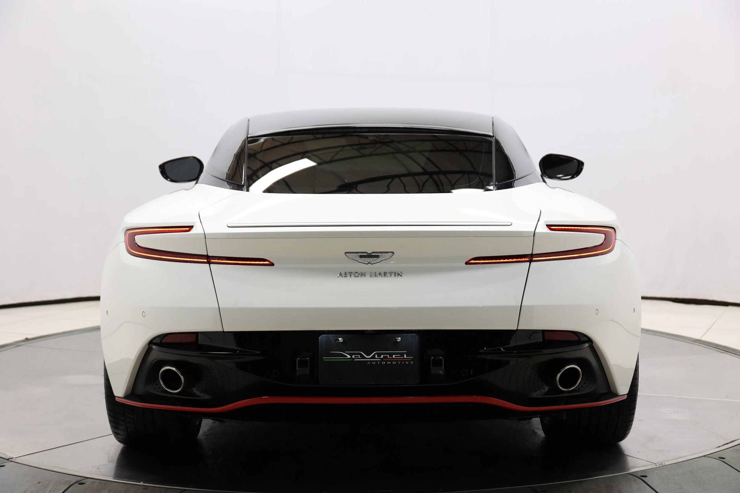 Used 2018 Aston Martin DB11 Coupe image 49