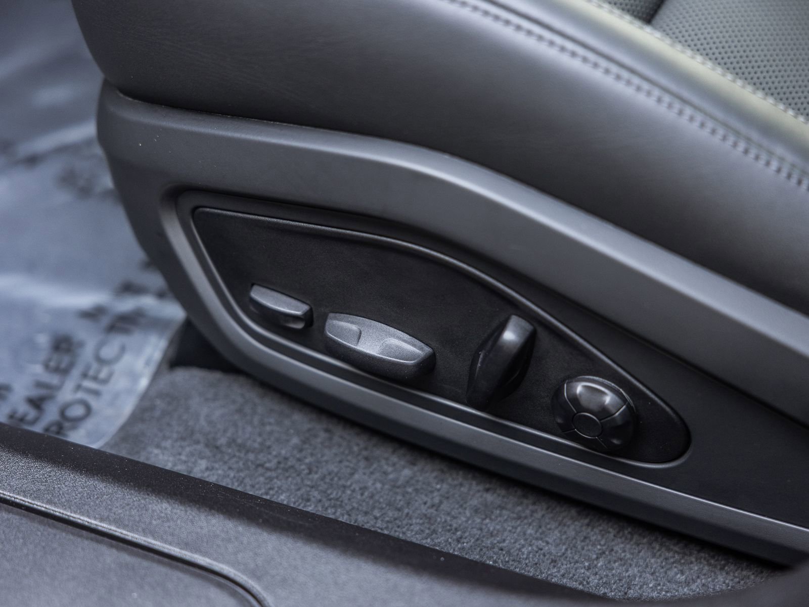 Certified 2023 Porsche Taycan image 22