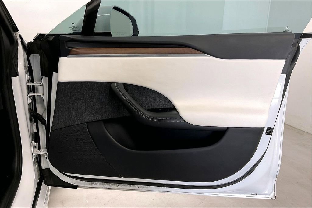 Used 2022 Tesla Model S image 21