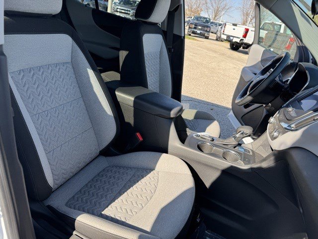 Used 2023 Chevrolet Equinox LT w/ Driver Convenience Package image 34