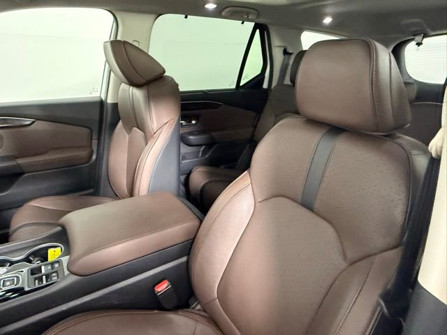 Used 2025 Honda Pilot Elite image 31
