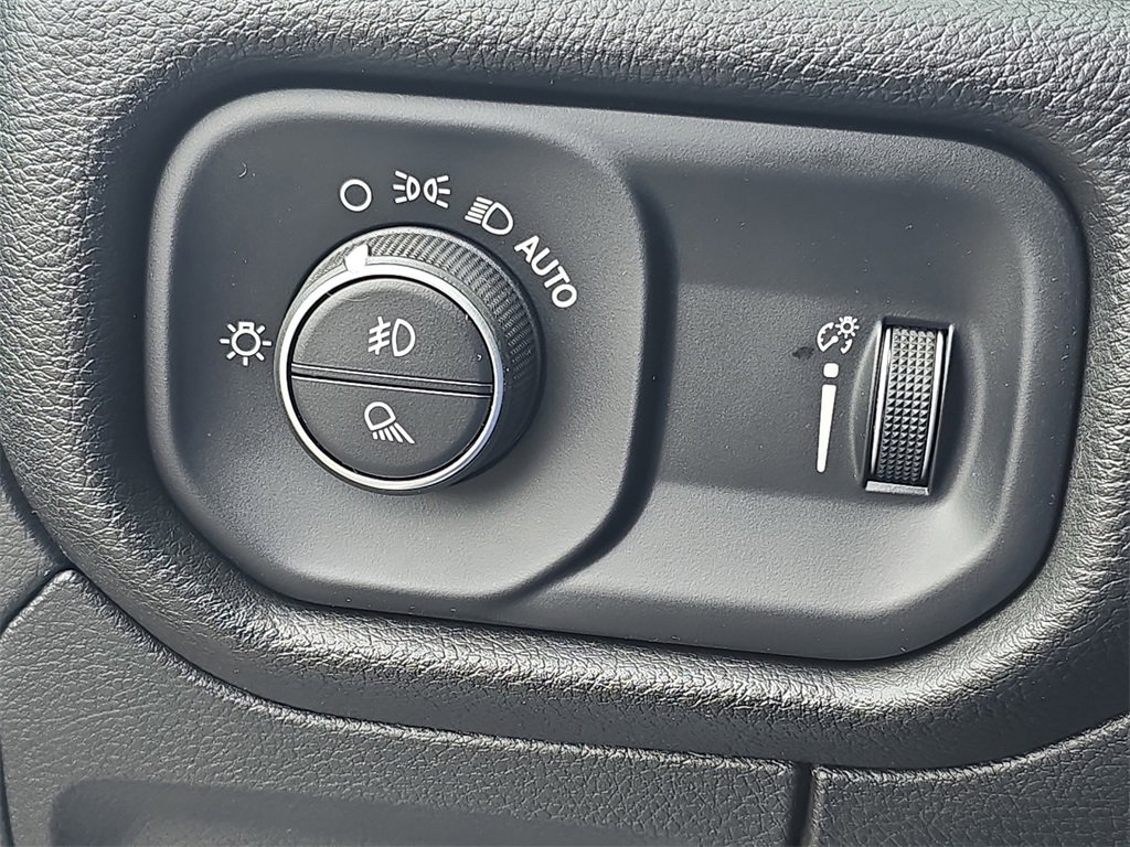Used 2023 RAM 1500 Big Horn image 27