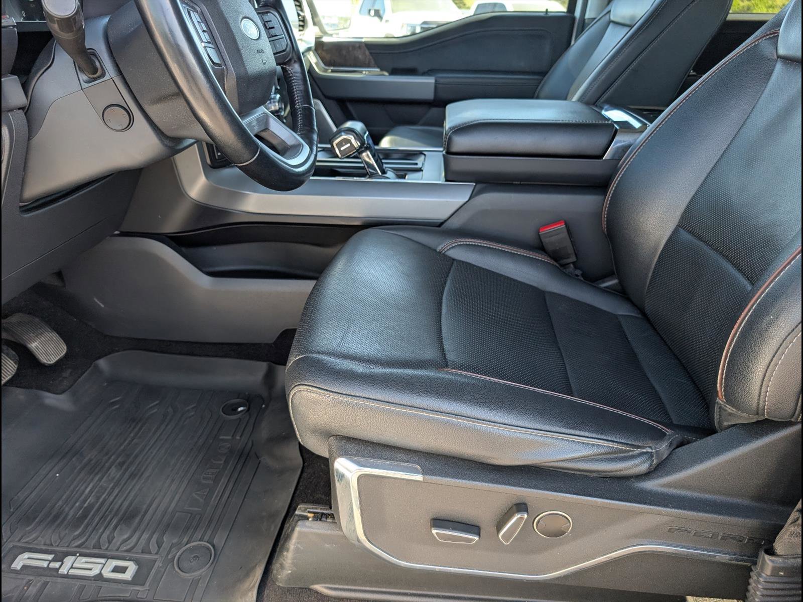 Used 2021 Ford F150 Lariat w/ Equipment Group 502A High AWD/4WD image 11