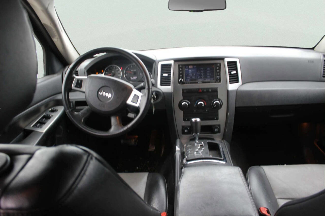 Used 2009 Jeep Grand Cherokee Laredo image 8