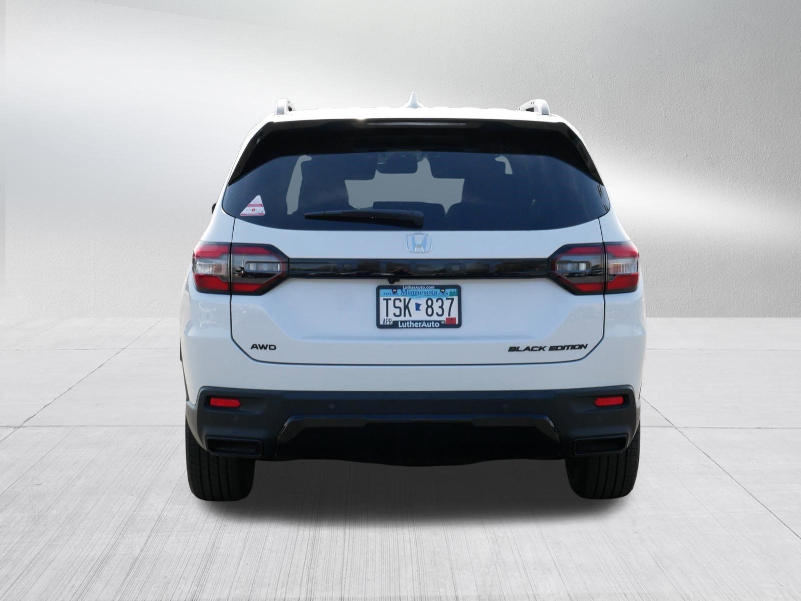 Certified 2026 Honda Pilot Black Edition image 6