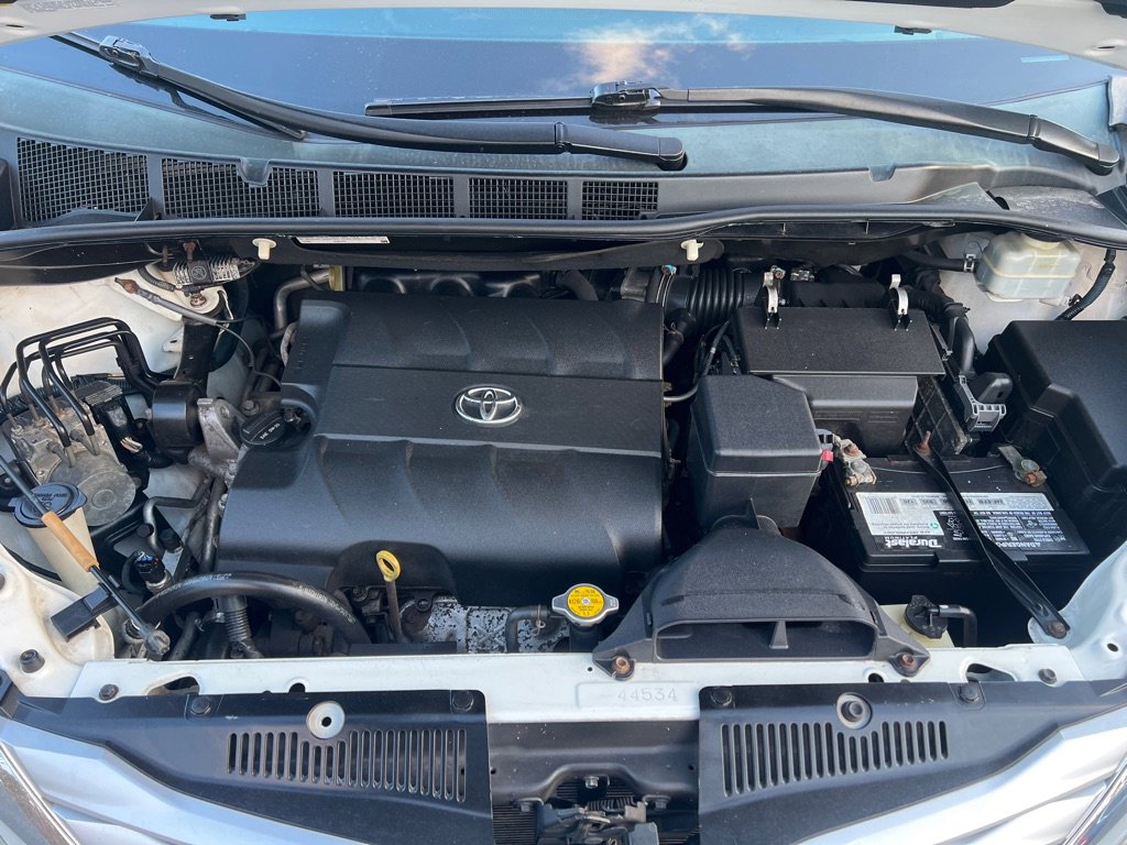 Used 2014 Toyota Sienna Limited w/ Limited Premium Package image 40