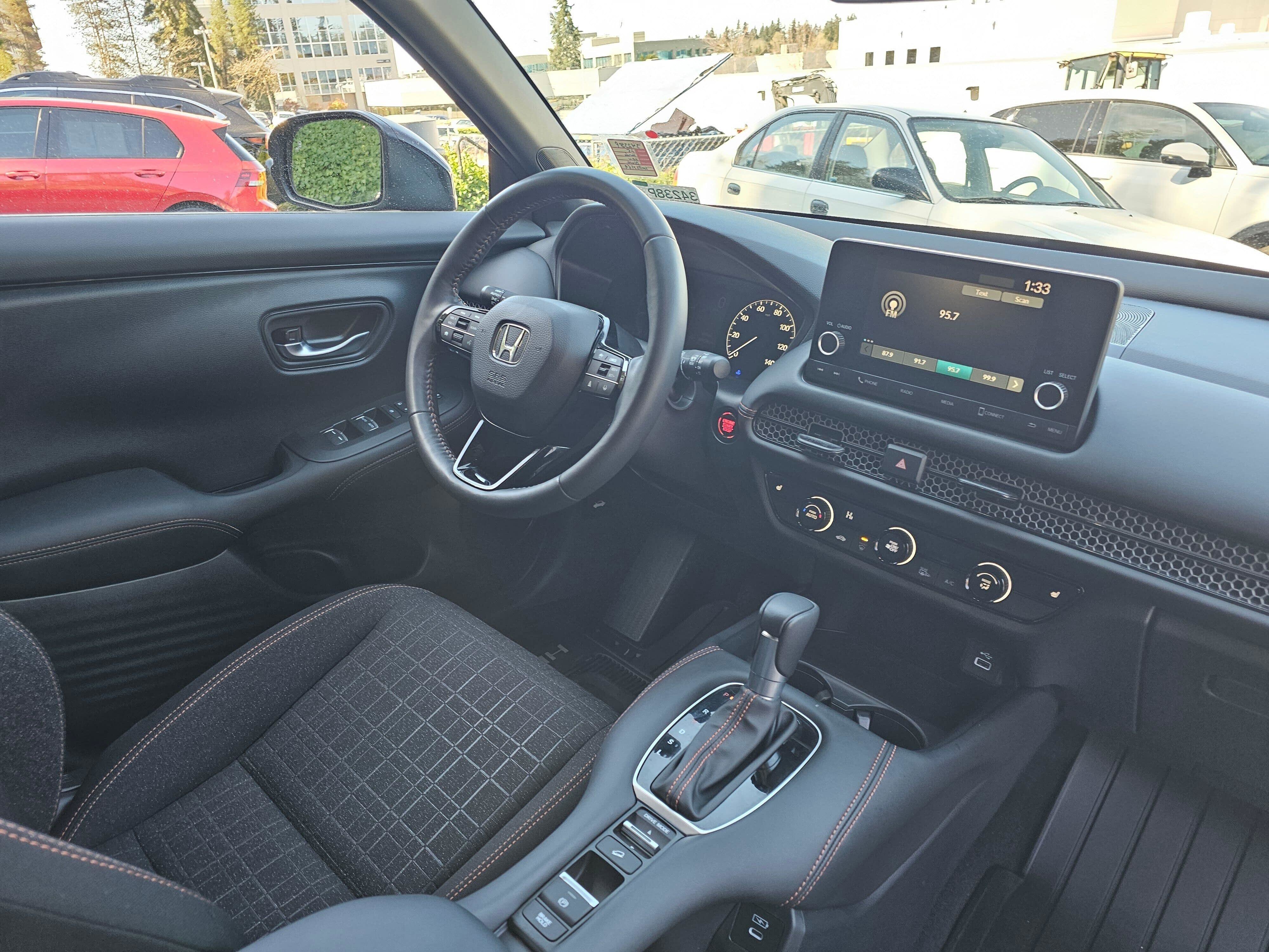 Certified 2025 Honda HR-V Sport image 10