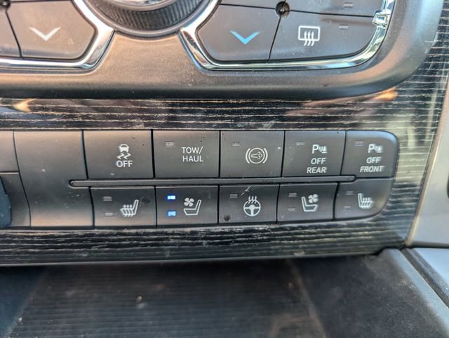 Used 2017 RAM 3500 Laramie Longhorn AWD/4WD image 6